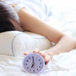 夜勤など不規則な勤務の介護職員が気をつける体調の整え方とは