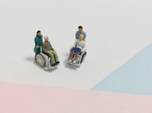 介護職員の夜勤あるある!ビックリからホッコリなエピソードをご紹介
