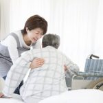 職業病だから…介護職の「腰痛」諦めていませんか?