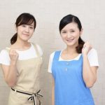 介護職にふさわしい服装マナーとは?介護職員に大調査