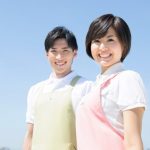 制服はある？ない？介護職員にユニフォーム事情を聞いてみた