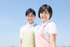 介護職にふさわしい服装マナーとは 介護職員に大調査 ケアラビニュース L介護職員さんのお役立ち情報サイト