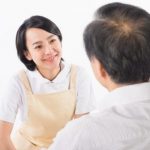 認知症介護のコツ「認知症をよく理解するための9大法則・1原則」とは
