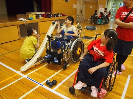 体と心の活性化に 介護レクにおすすめのボッチャとは